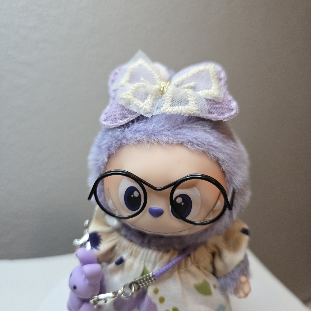 Pin For Love Labubu Outfit with Glasses and Bow - Picture 4 of 6